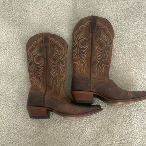 Cowboy boots gently used. Worn x 2 to Cheyenne frontier days
